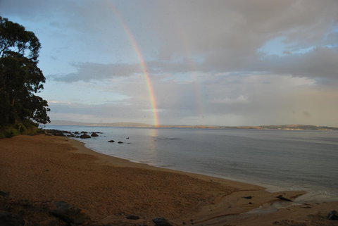 Beachside Taroona With Spa - Sunshine Coast Tourism 26