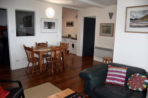 Beachside Taroona With Spa - Sunshine Coast Tourism 5