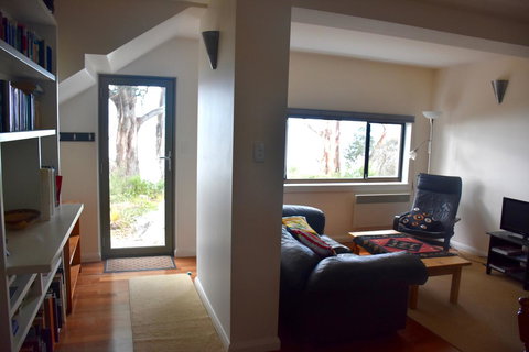 Beachside Taroona With Spa - Sunshine Coast Tourism 7