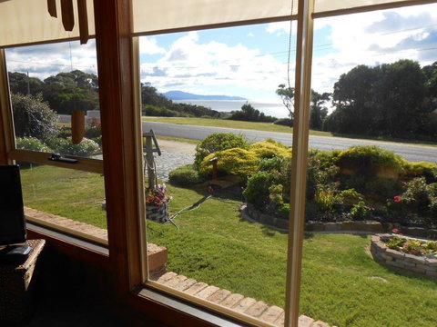 Tidelines Of Bicheno - Sunshine Coast Tourism 26