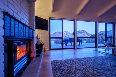 Arthouse Freycinet - Holiday Sunshine Coast 5