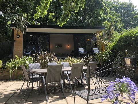 Studio SixA ... A Haven In The Heart Of Hobart - Holiday Sunshine Coast 17
