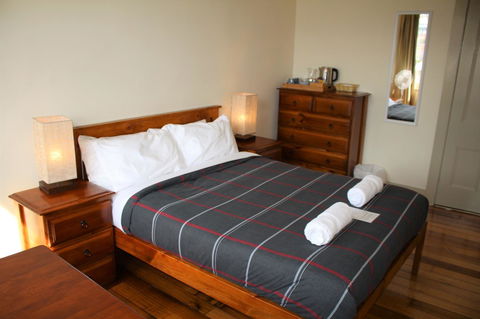 The Tasmanian Inn - Holiday Sunshine Coast 17