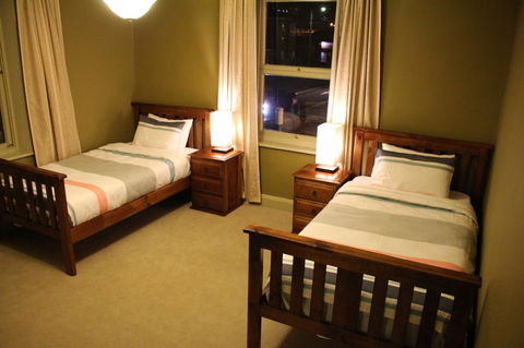 The Tasmanian Inn - Holiday Sunshine Coast 42