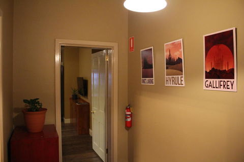 The Tasmanian Inn - Holiday Sunshine Coast 11