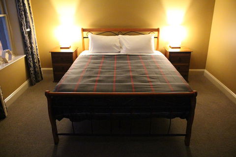 The Tasmanian Inn - Holiday Sunshine Coast 9