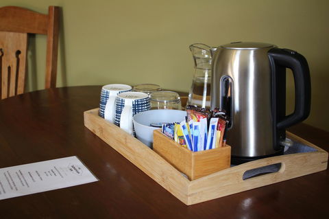 The Tasmanian Inn - Holiday Sunshine Coast 18
