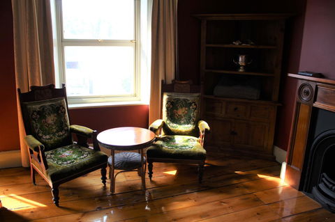 The Tasmanian Inn - Holiday Sunshine Coast 20