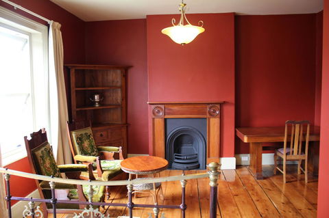 The Tasmanian Inn - Holiday Sunshine Coast 30