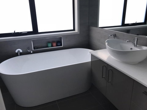 Self Contained Beach View Apartment - Holiday Sunshine Coast 9