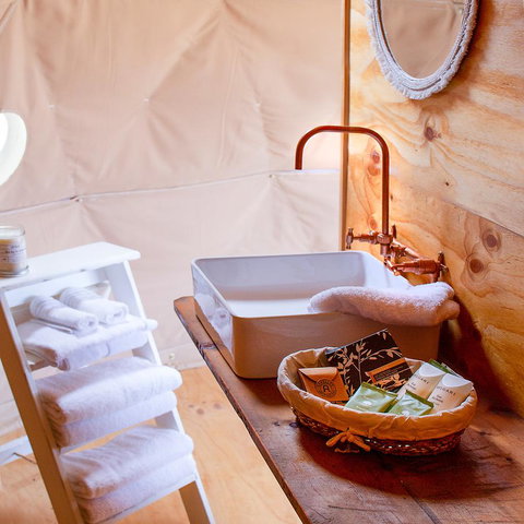 Domescapes In The Vines - Sunshine Coast Tourism 3