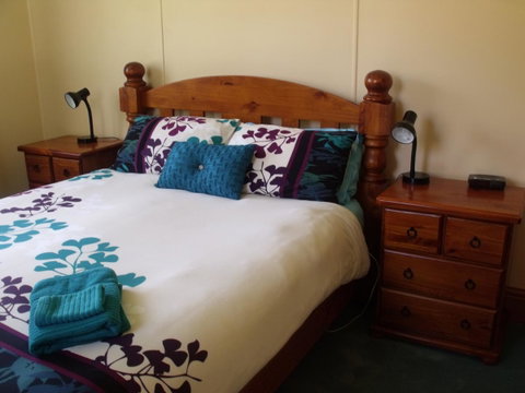 Blue Wren Riverside Cottage - Sunshine Coast Tourism 22