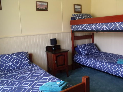 Blue Wren Riverside Cottage - Sunshine Coast Tourism 2