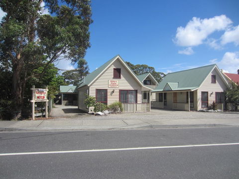Kitty\'s Cottages - Managed By BIG4 Strahan Holiday Retreat - Sunshine Coast Tourism 3