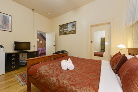 Edinburgh Gallery Bed & Breakfast - Sunshine Coast Tourism 19