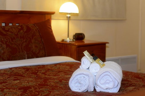 Edinburgh Gallery Bed & Breakfast - Sunshine Coast Tourism 18