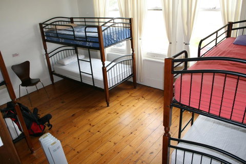 Arthouse Hostel - Sunshine Coast Tourism 6