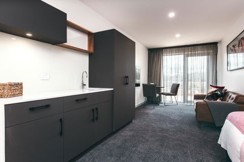 Maylands Lodge - Sunshine Coast Tourism 39
