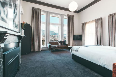 Maylands Lodge - Sunshine Coast Tourism 3