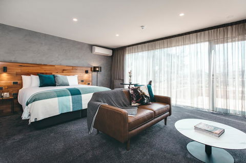 Maylands Lodge - Sunshine Coast Tourism 16