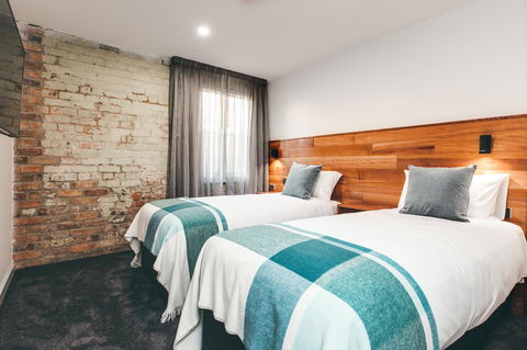 Maylands Lodge - Sunshine Coast Tourism 27
