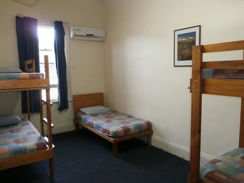Launceston Backpackers - Sunshine Coast Tourism 31