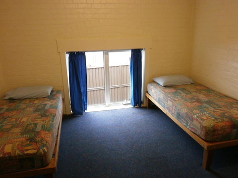 Launceston Backpackers - Sunshine Coast Tourism 15