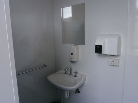 Launceston Backpackers - Sunshine Coast Tourism 12