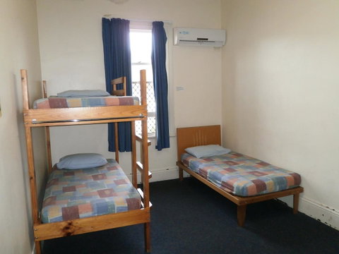 Launceston Backpackers - Sunshine Coast Tourism 20