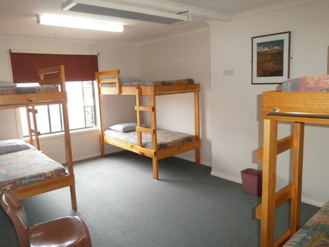 Launceston Backpackers - Sunshine Coast Tourism 2