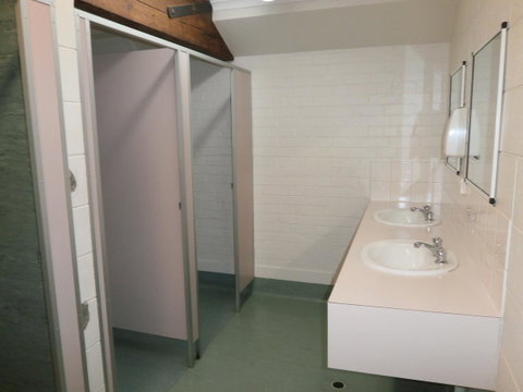 Launceston Backpackers - Sunshine Coast Tourism 3