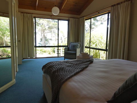 Osprey Lodge & Bungalow - Sunshine Coast Tourism 14