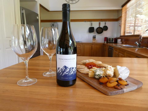 Osprey Lodge & Bungalow - Sunshine Coast Tourism 17