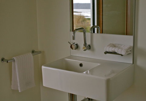 Cloudy Bay Beach House - Sunshine Coast Tourism 20