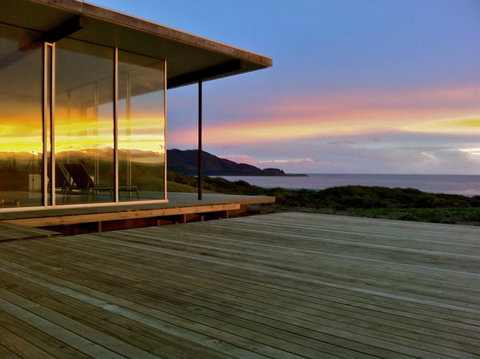 Cloudy Bay Beach House - Sunshine Coast Tourism 7