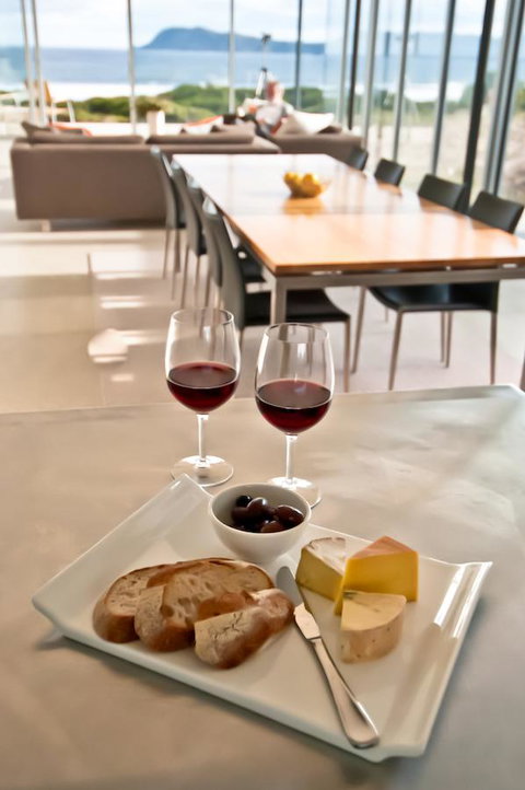 Cloudy Bay Beach House - Sunshine Coast Tourism 32