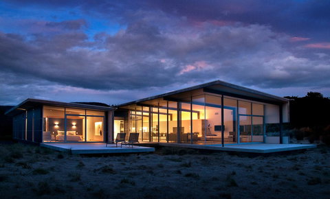 Cloudy Bay Beach House - Sunshine Coast Tourism 3