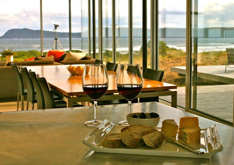 Cloudy Bay Beach House - Sunshine Coast Tourism 21