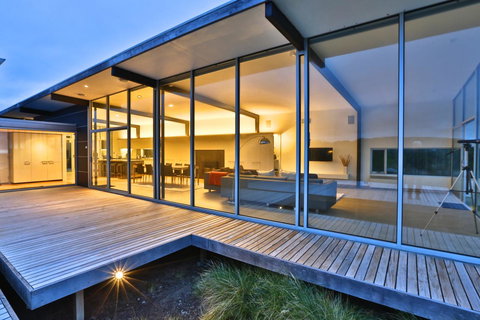 Cloudy Bay Beach House - Sunshine Coast Tourism 0