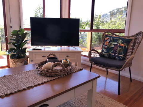 Bicheno Getaway - Sunshine Coast Tourism 2