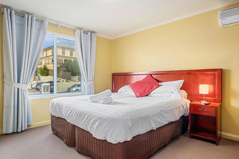 Apartment 104 - Sunshine Coast Tourism 1