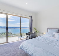 Million Dollar Sea View Luxury Guest House - Holiday Sunshine Coast