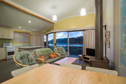 Arthur Riverfront And Sea Lodge Downstream - Holiday Sunshine Coast 0