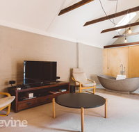 Devine Stays - Hayloft on ELizabeth - Sunshine Coast Tourism