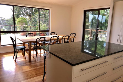 HIDDEN HAVEN Binalong Bay - Sunshine Coast Tourism 7