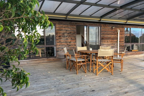 HIDDEN HAVEN Binalong Bay - Sunshine Coast Tourism 1