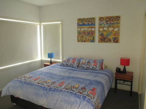 Bellerive Marina View Apartments No 28 - Sunshine Coast Tourism 12