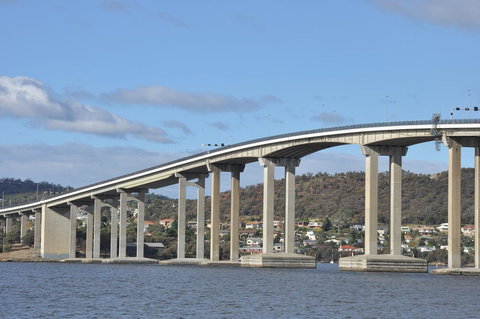 Bellerive Marina View Apartments No 28 - Sunshine Coast Tourism 25