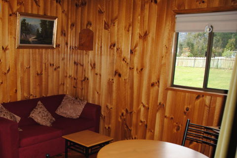 The Wombat Cottage - Sunshine Coast Tourism 6