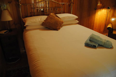 The Wombat Cottage - Sunshine Coast Tourism 10